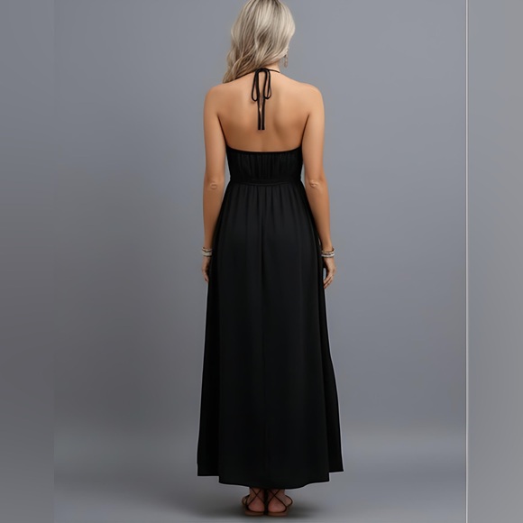 Boho Floral Embroidered Halter Dress - Picture 4 of 8